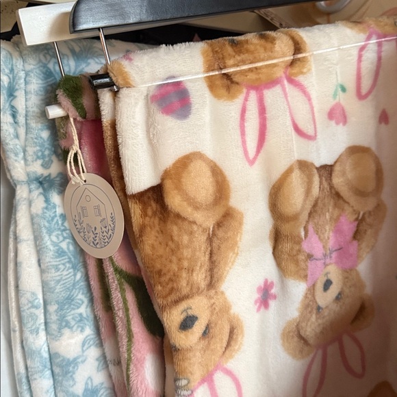 Other - Unlisted blankets & Snuggies